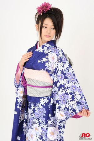 [RQ-STAR] NO.00068 Hitomi Furuzaki si congratula con il Kimono di Capodanno - Serie Kimono di Felice Anno Nuovo