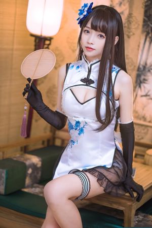 [COS Welfare] Anime-Blogger großes Volumen und kleines Volumen - weißes Cheongsam