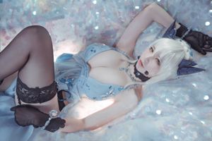 [美女Coser] 爱老师_PhD 《黑枪呆 皇室糖霜》