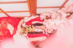 Sakura Momao "Reimu Feliz Ano Novo" [Lori COS]