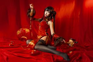 Model Coser Yeonko tidak bisa dihancurkan "Crazy Three New Year"