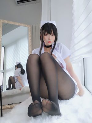 Baiyin 81 "Langhaarige kleine Krankenschwester" [COSPLAY Beauty]