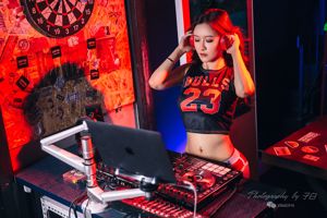 JennyR "Spicy Sister DJ" [nữ thần tiêu đề từ các cô gái]